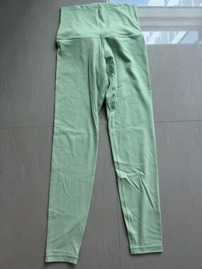 Aritzia Green High-Waist leggings